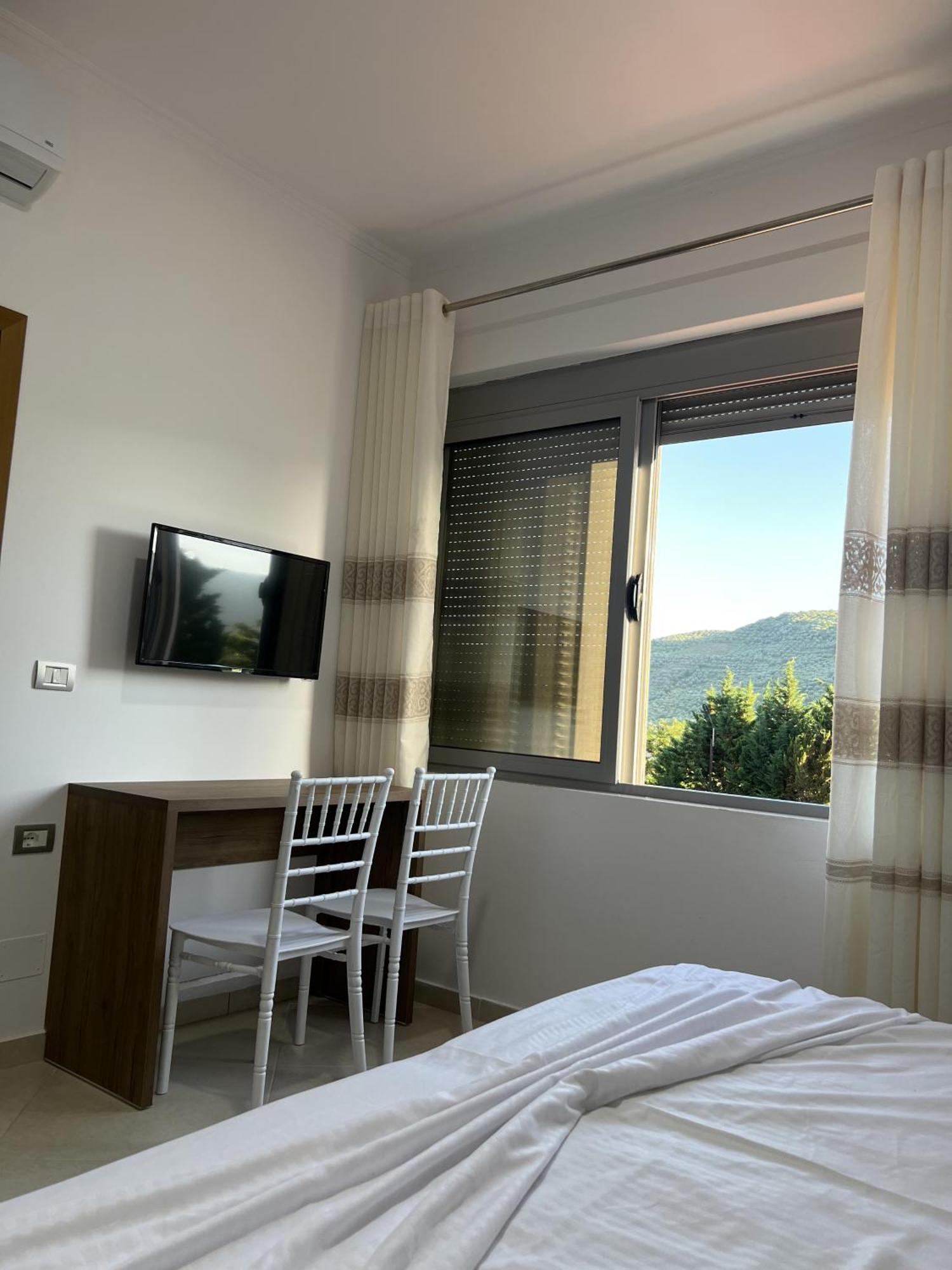 Guesthouse Osumi Berat Eksteriør bilde